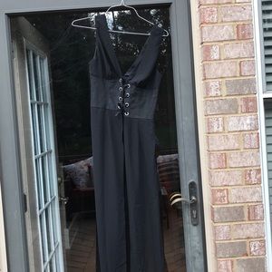 Gorgeous Lulus black maxi top. Small